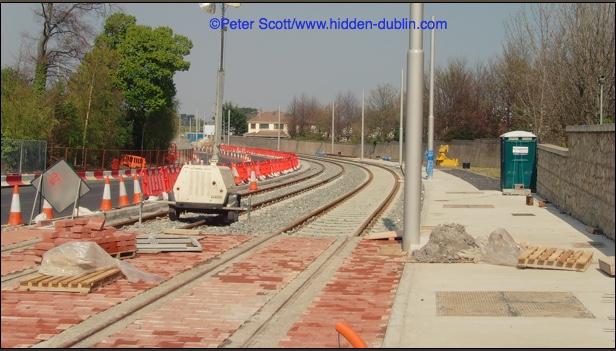blackthorn road sandyford, luas line B1 extension ohle posts concrete sleepers
